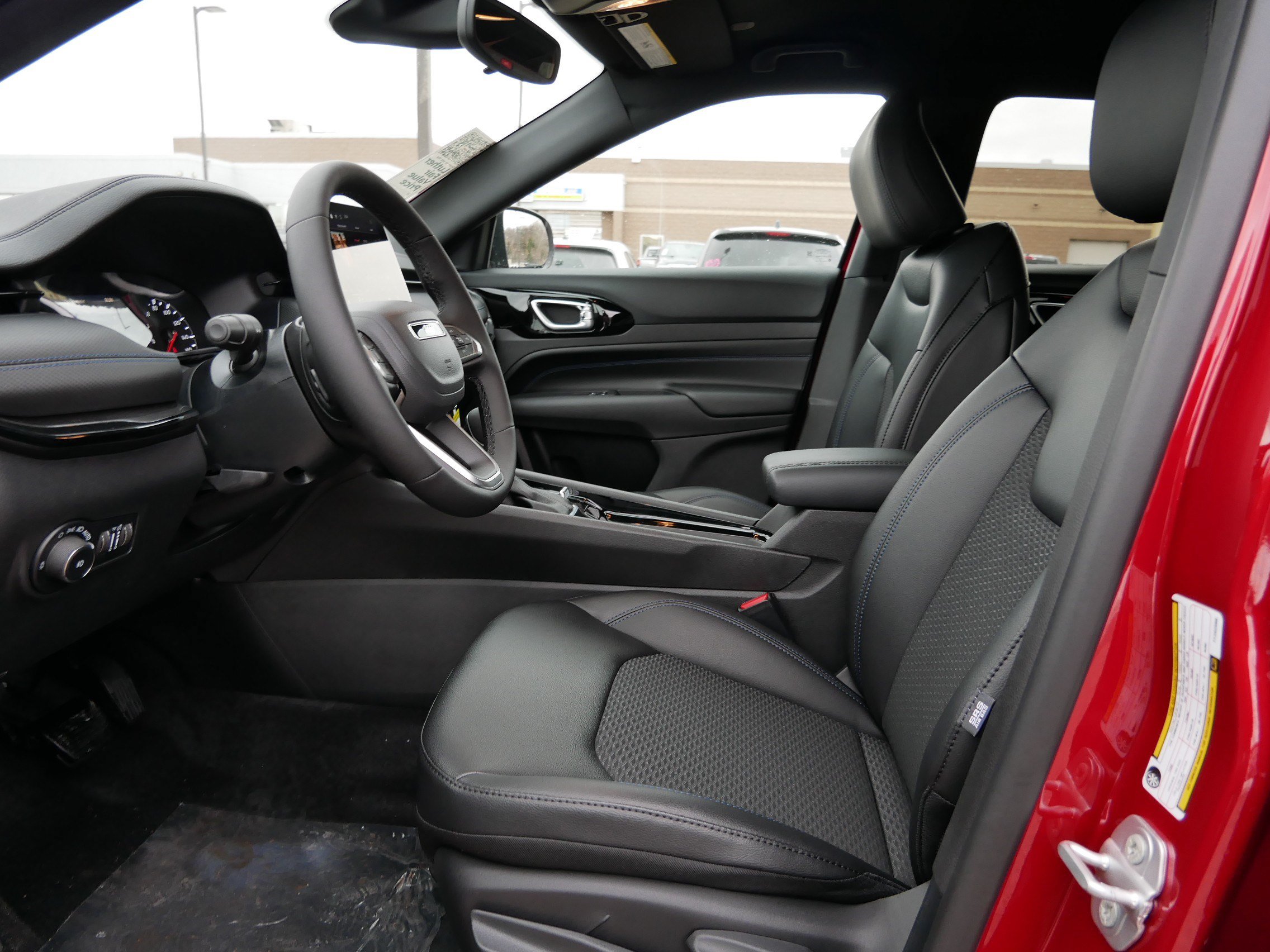 New 2026 Jeep Compass Latitude AWD/4WD image 7