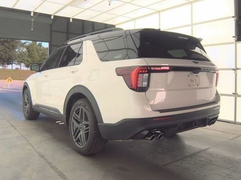 Used 2025 Ford Explorer ST w/ Sun And Sound Package AWD/4WD image 23