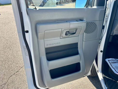 Used 2012 Ford E-250 and Econoline 250 Extended w/ PWR Group image 10