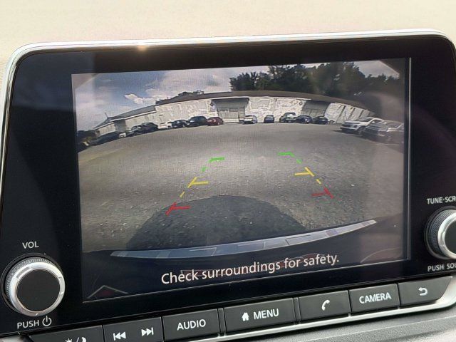 Used 2023 Nissan Rogue SV AWD/4WD image 2