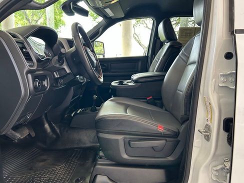 Used 2024 RAM 3500 Tradesman w/ Chrome Appearance Group AWD/4WD image 5