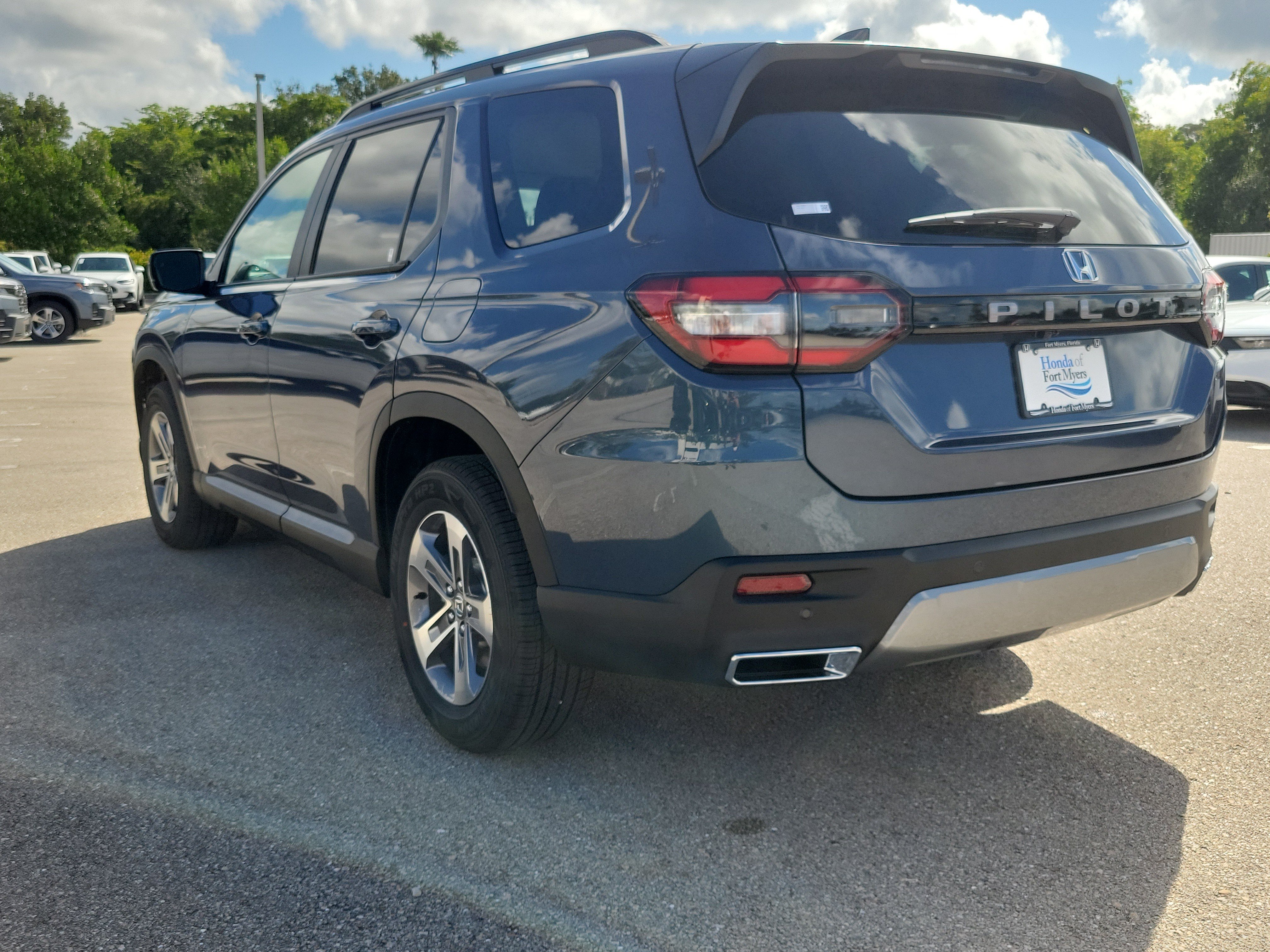 New 2026 Honda Pilot EX-L image 4