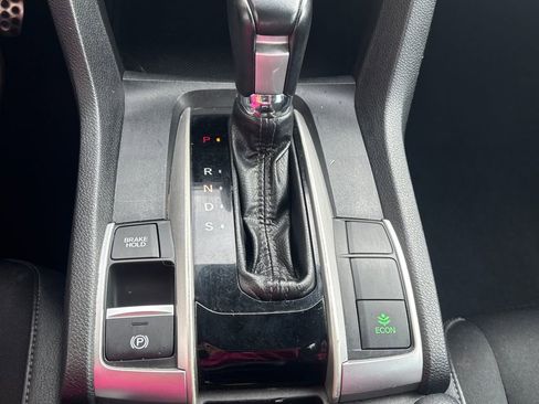 Used 2019 Honda Civic Sport image 12