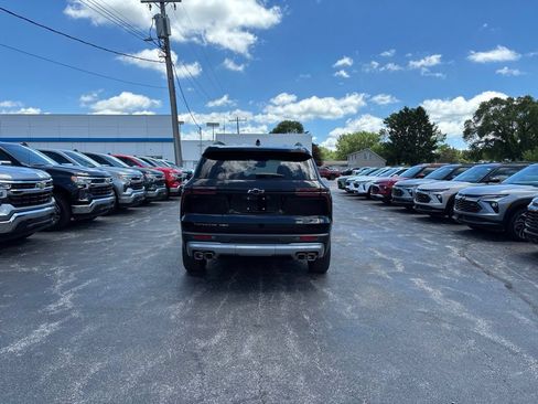 New 2026 Chevrolet Traverse LT w/ Sun and Wheel Package AWD/4WD image 4