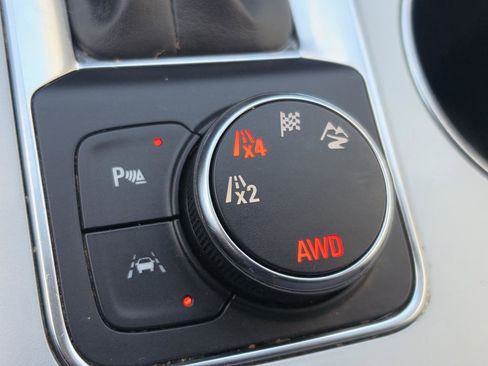 Used 2022 Chevrolet Blazer LT AWD/4WD image 9