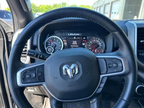 Used 2022 RAM 1500 Big Horn AWD/4WD image 9