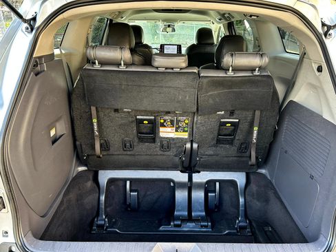 Used 2022 Toyota Sienna LE image 14