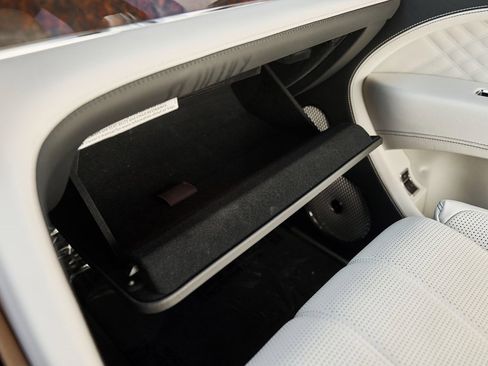 Used 2023 Bentley Bentayga Extended Wheelbase image 84