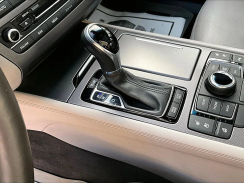 Used 2017 Genesis G80 3.8 w/ Option Group 03 image 15