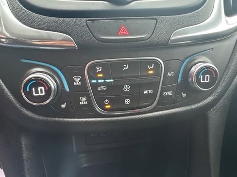 Used 2019 Chevrolet Equinox LT image 22