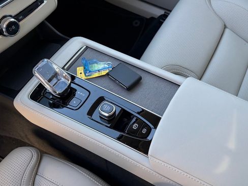 New 2026 Volvo XC90 B6 Ultra image 10