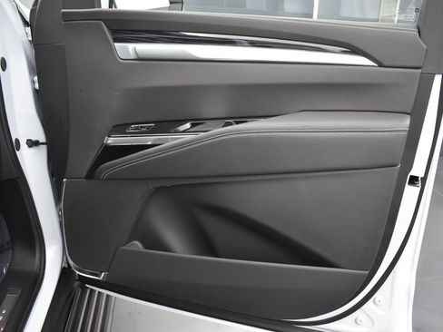 Certified 2026 Cadillac Escalade ESV Sport w/ Touring Package AWD/4WD image 39