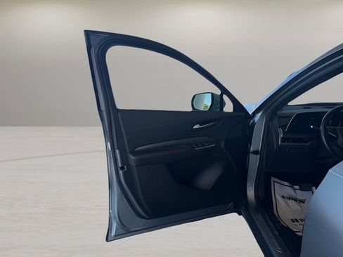 Used 2024 Cadillac XT4 Premium Luxury image 11