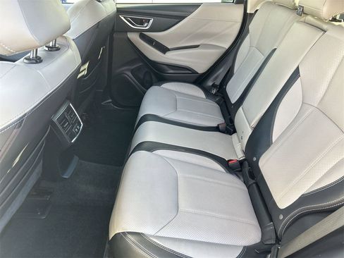 Used 2019 Subaru Forester Limited image 14