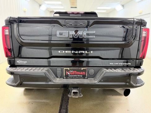 Used 2024 GMC Sierra 3500 Denali Ultimate AWD/4WD image 7