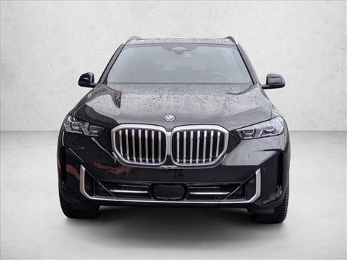New 2026 BMW X5 xDrive50e w/ Premium Package image 5