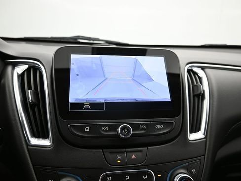 Used 2024 Chevrolet Malibu LT image 18