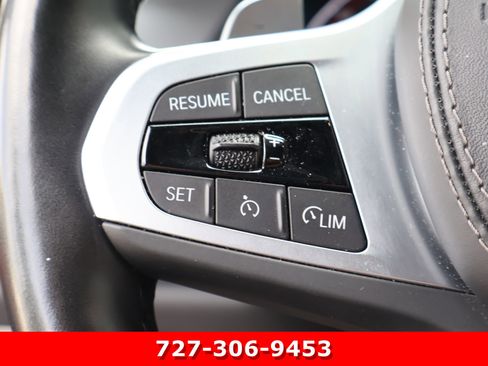 Used 2022 BMW X7 xDrive40i w/ M Sport Package AWD/4WD image 25
