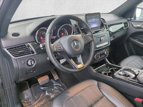 Used 2019 Mercedes-Benz GLE 400 4MATIC image 10