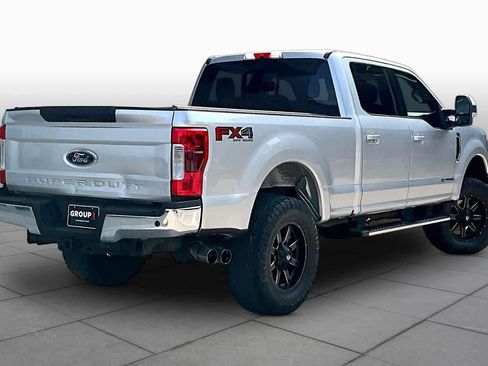 Used 2019 Ford F250 Lariat w/ Lariat Value Package AWD/4WD image 11