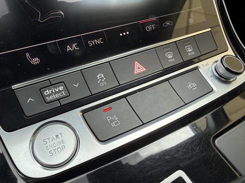 Used 2020 Audi Q7 3.0T Premium Plus AWD/4WD image 27