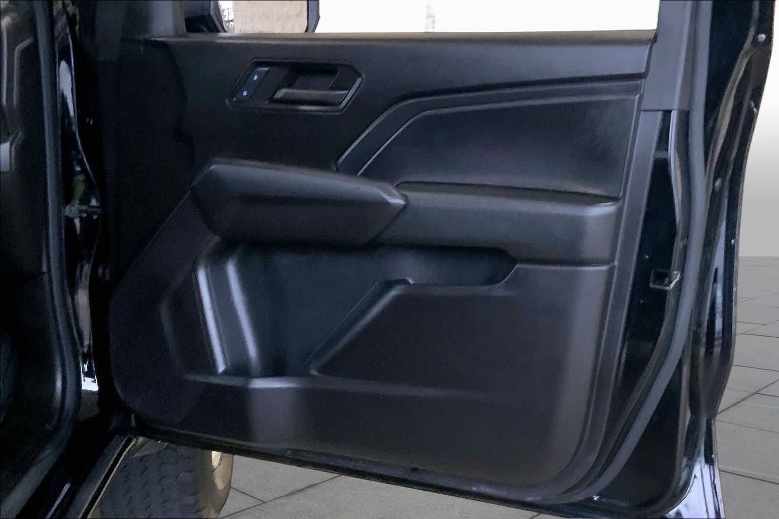 Used 2024 Chevrolet Colorado W/T w/ Advanced Trailering Package AWD/4WD image 22