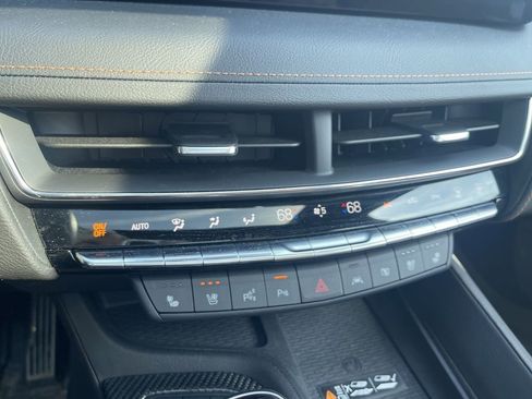 Used 2025 Cadillac CT5 V w/ Platinum Package image 17