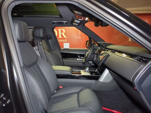 New 2026 Land Rover Range Rover Long Wheelbase SE AWD/4WD image 28