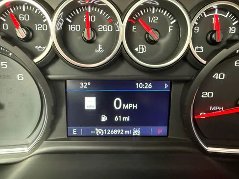 Used 2021 Chevrolet Suburban RST w/ Luxury Package image 23