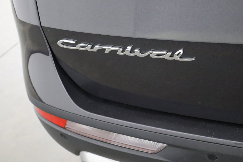 Used 2022 Kia Carnival SX FWD image 44