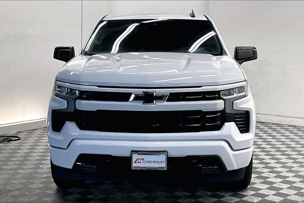 Used 2024 Chevrolet Silverado 1500 RST AWD/4WD image 2