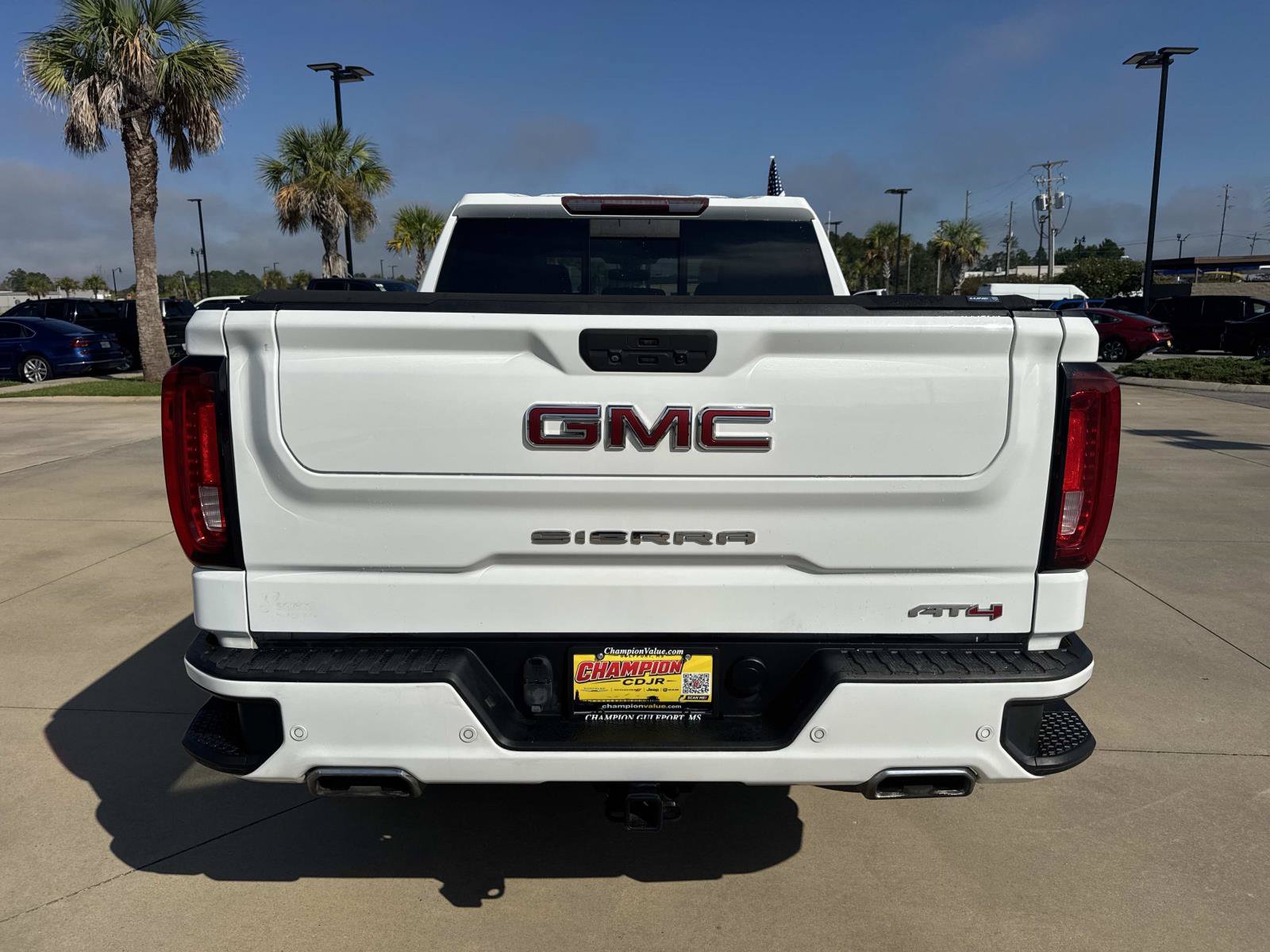 Used 2021 GMC Sierra 1500 AT4 w/ AT4 Premium Package AWD/4WD image 6