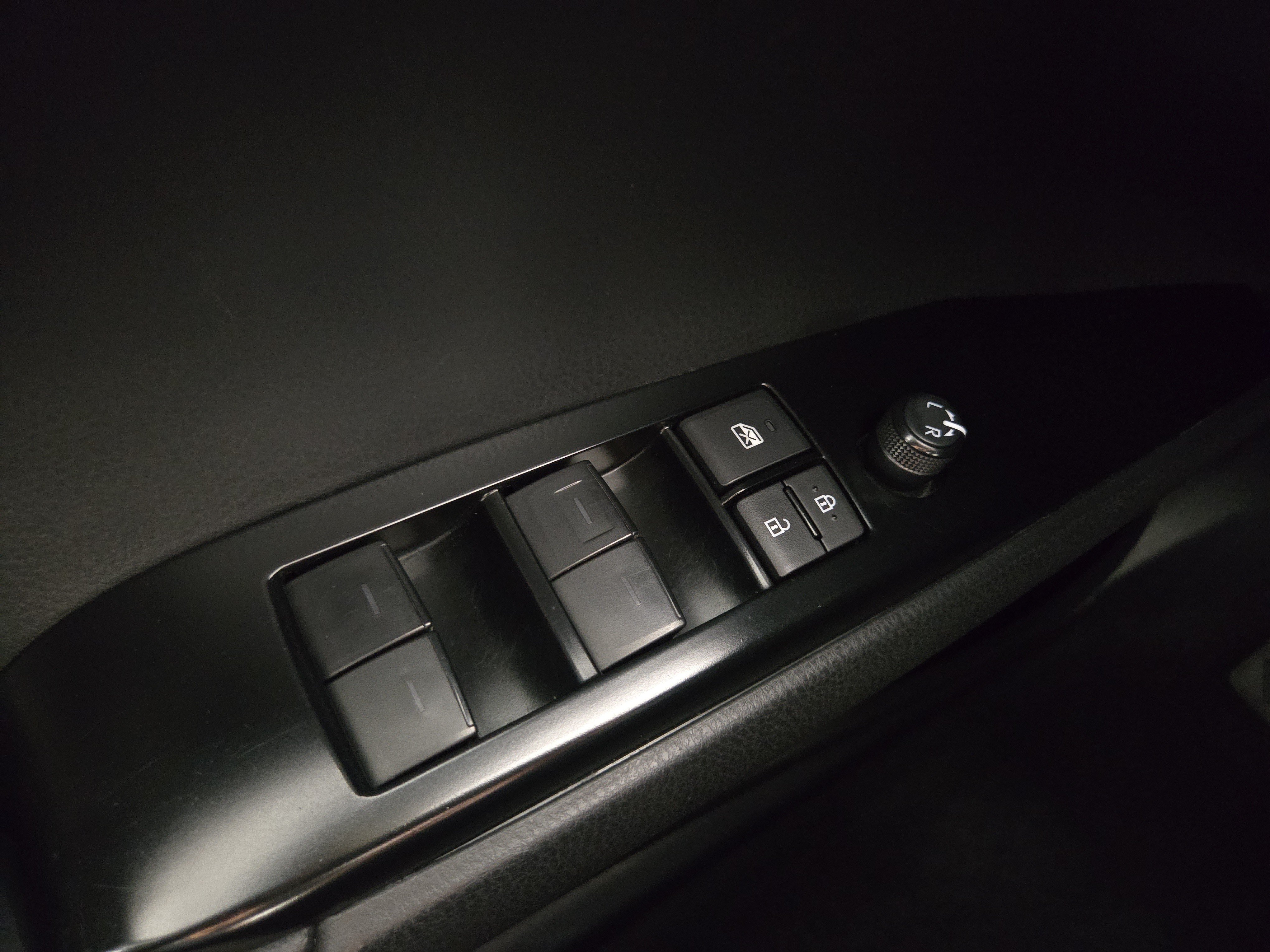 Used 2025 Toyota Camry XLE FWD image 24