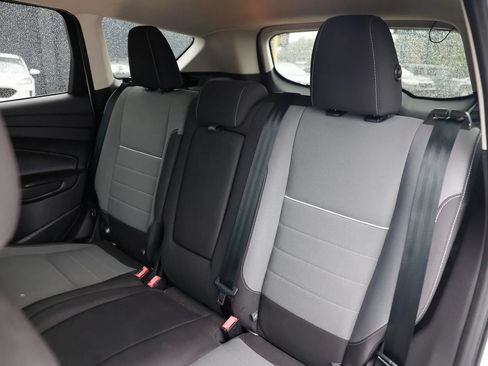 Used 2014 Ford Escape SE w/ Equipment Group 201A FWD image 18