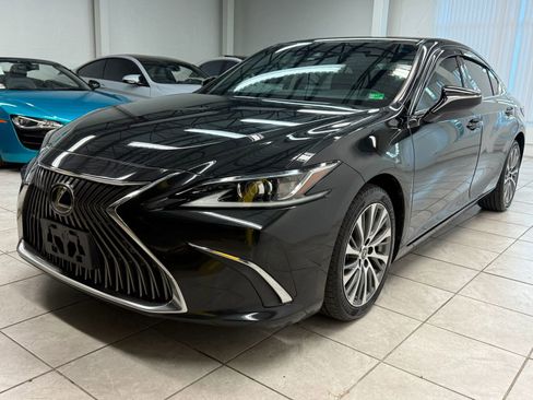 Used 2021 Lexus ES 250 w/ Premium Package image 3