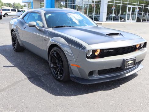 Used 2023 Dodge Challenger R/T Scat Pack RWD image 2