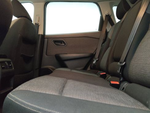 Used 2021 Nissan Rogue S FWD image 18