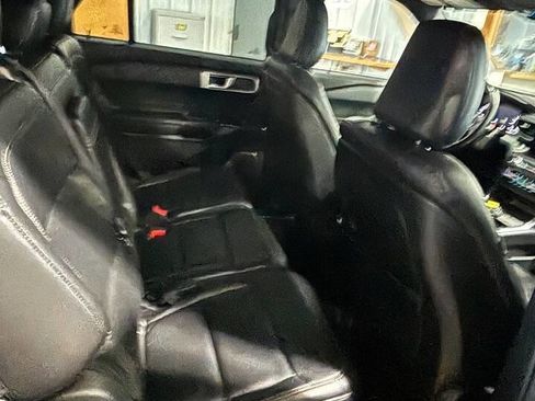 Used 2020 Ford Explorer XLT w/ Equipment Group 202A image 10
