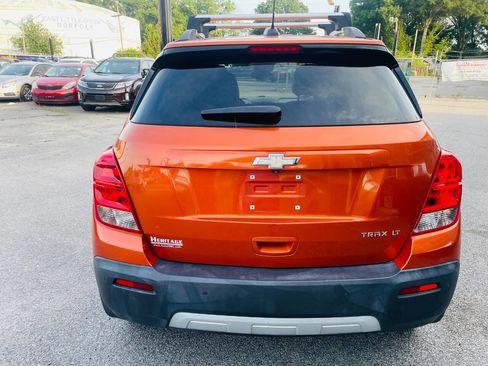 Used 2015 Chevrolet Trax LT w/ LT Sun and Sound Package image 8