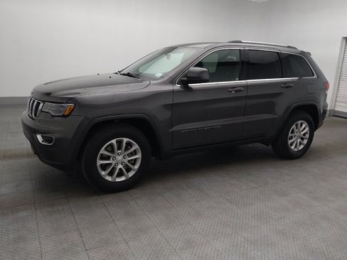 Used 2021 Jeep Grand Cherokee Laredo RWD image 2