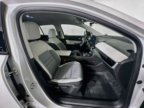 Used 2024 Honda Prologue EX image 30