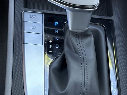New 2026 Hyundai Elantra Sport FWD image 25