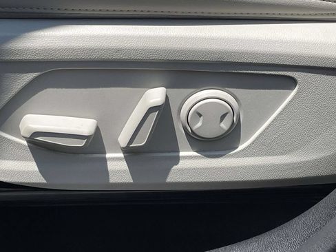 Used 2025 Kia Sorento S w/ Panoramic Sunroof Package FWD image 27