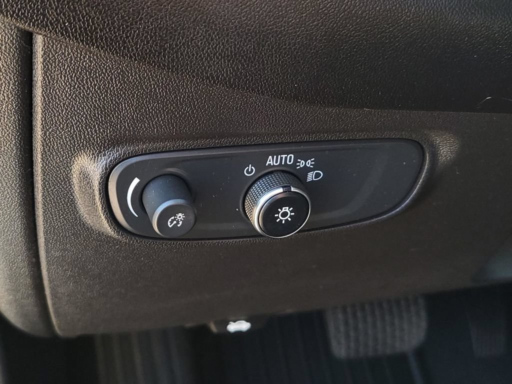 Used 2023 Chevrolet Equinox LT AWD/4WD image 29
