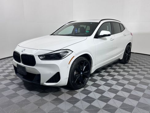 Used 2023 BMW X2 sDrive28i w/ M Sport Package image 1