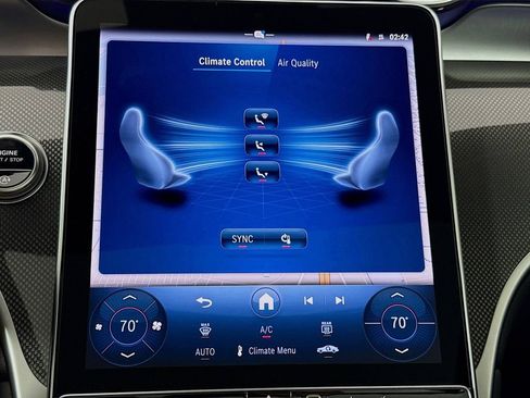 Used 2025 Mercedes-Benz GLC 43 AMG 4MATIC image 16