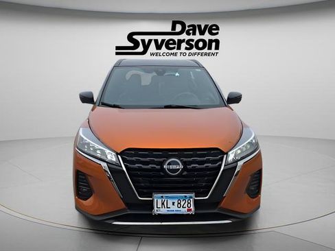 Used 2024 Nissan Kicks SR w/ SR Premium Package image 2