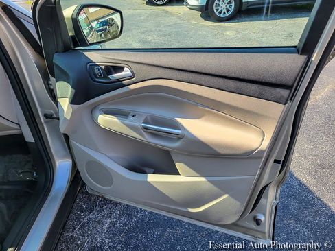 Used 2017 Ford Escape Titanium FWD image 32