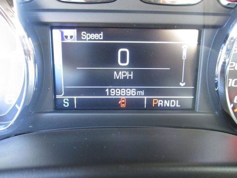 Used 2018 Chevrolet Suburban 4WD w/ Max Trailering Package image 11