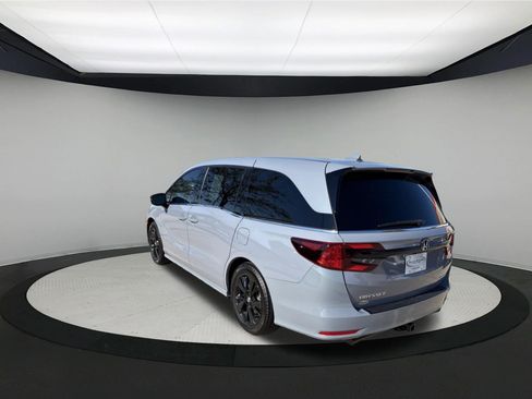Used 2023 Honda Odyssey Sport image 5